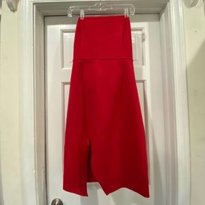 Lulu’s red strapless dress with leg slit NWT